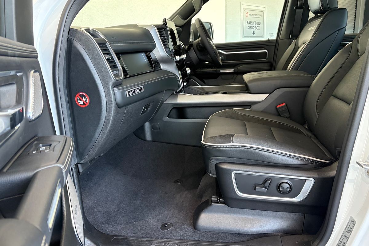 2025 RAM 1500 Laramie Sport Hurricane SO RamBox DT 4X4 SWB