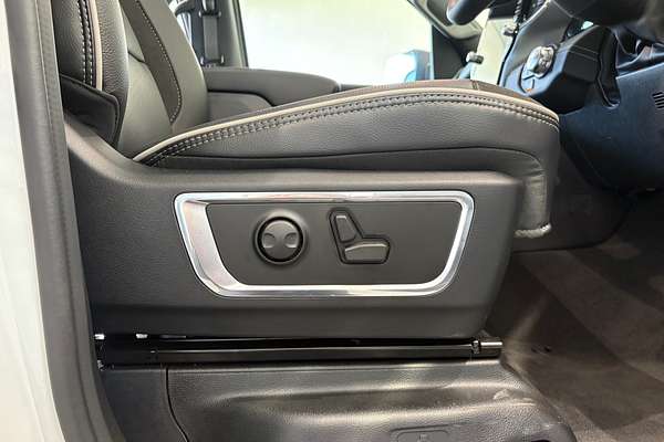 2025 RAM 1500 Laramie Sport Hurricane SO RamBox DT 4X4 SWB