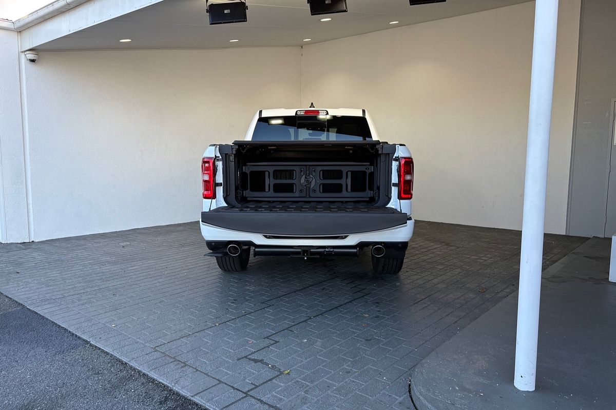 2025 RAM 1500 Laramie Sport Hurricane SO RamBox DT 4X4 SWB