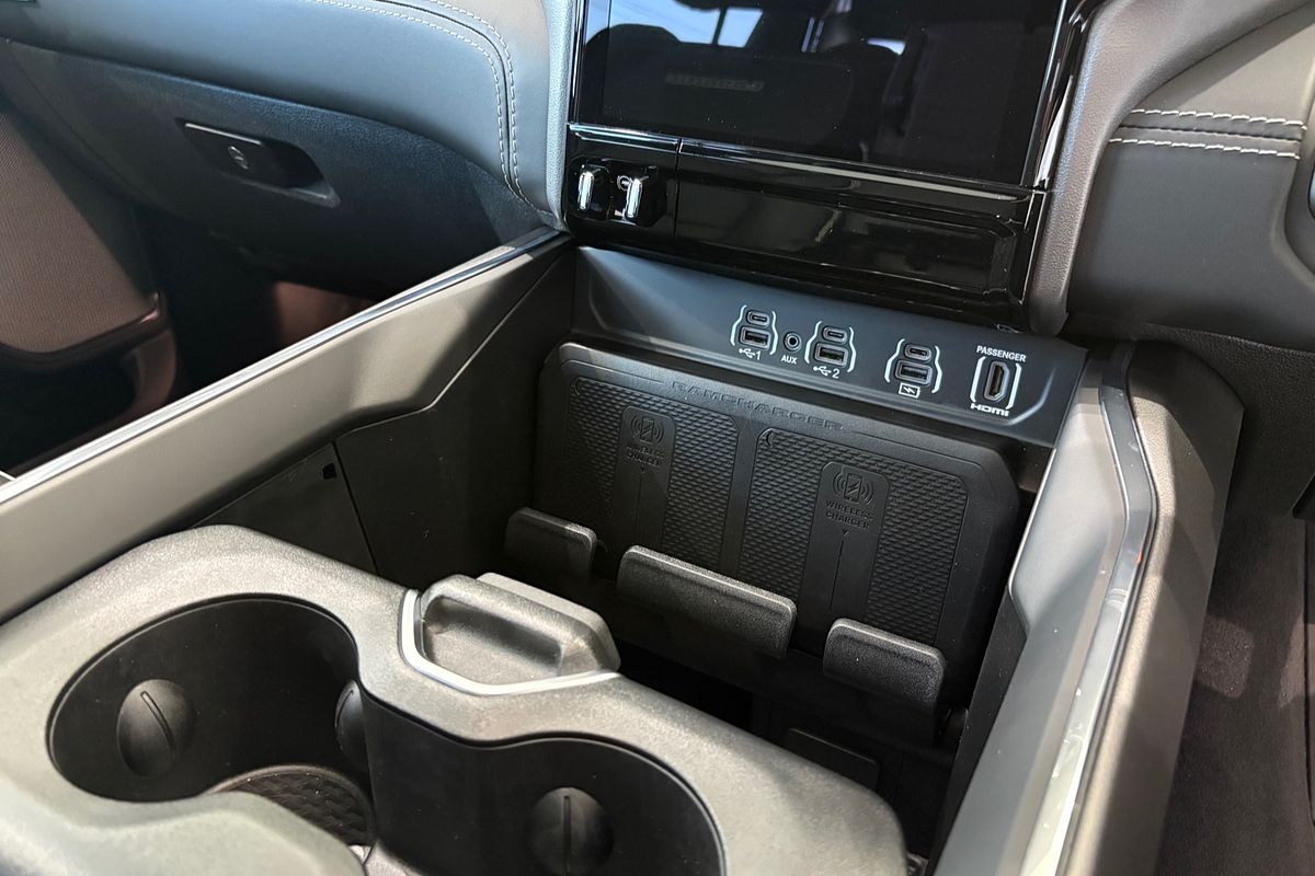 2025 RAM 1500 Laramie Sport Hurricane SO RamBox DT 4X4 SWB