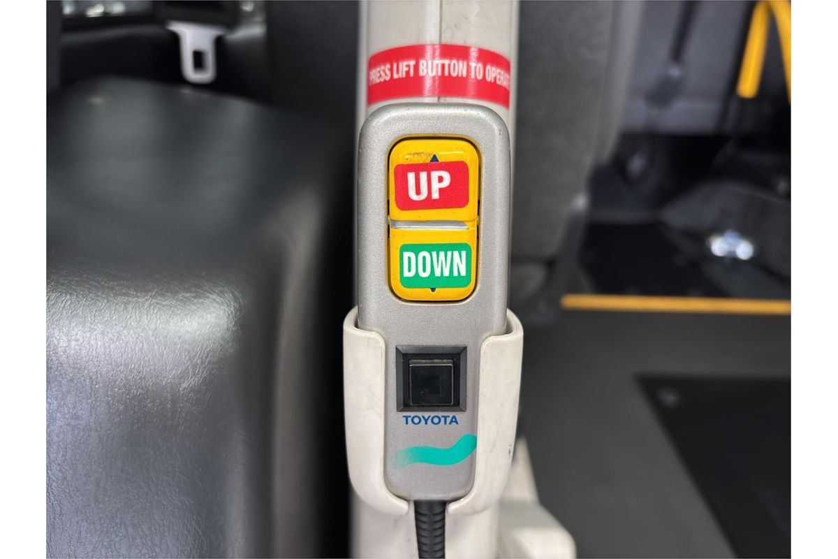 2013 Toyota Hiace Welcab