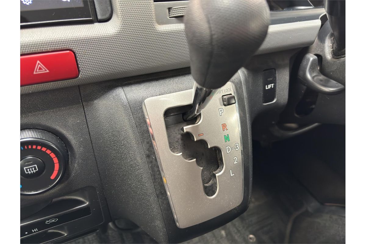 2013 Toyota Hiace Welcab