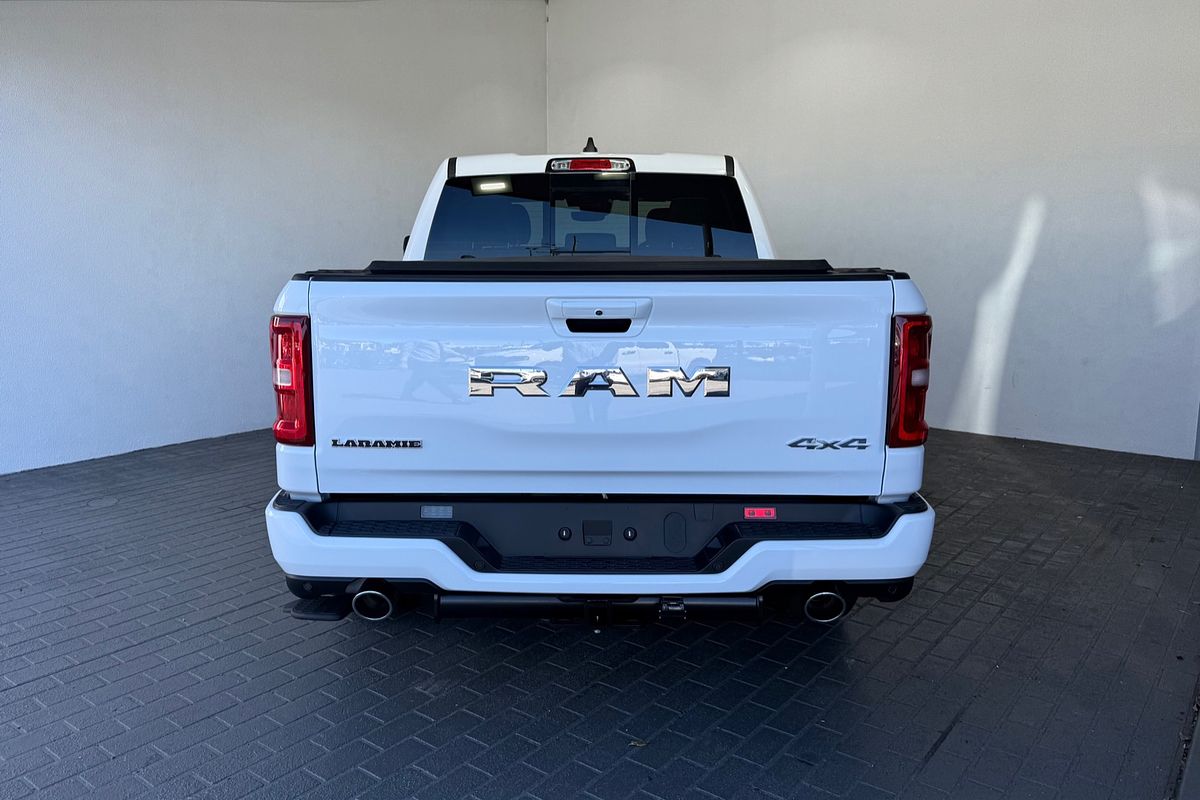 2024 RAM 1500 Laramie Sport Hurricane SO RamBox DT 4X4 SWB