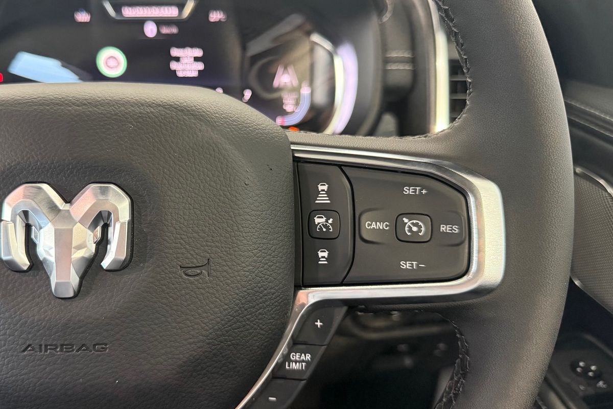 2024 RAM 1500 Laramie Sport Hurricane SO RamBox DT 4X4 SWB