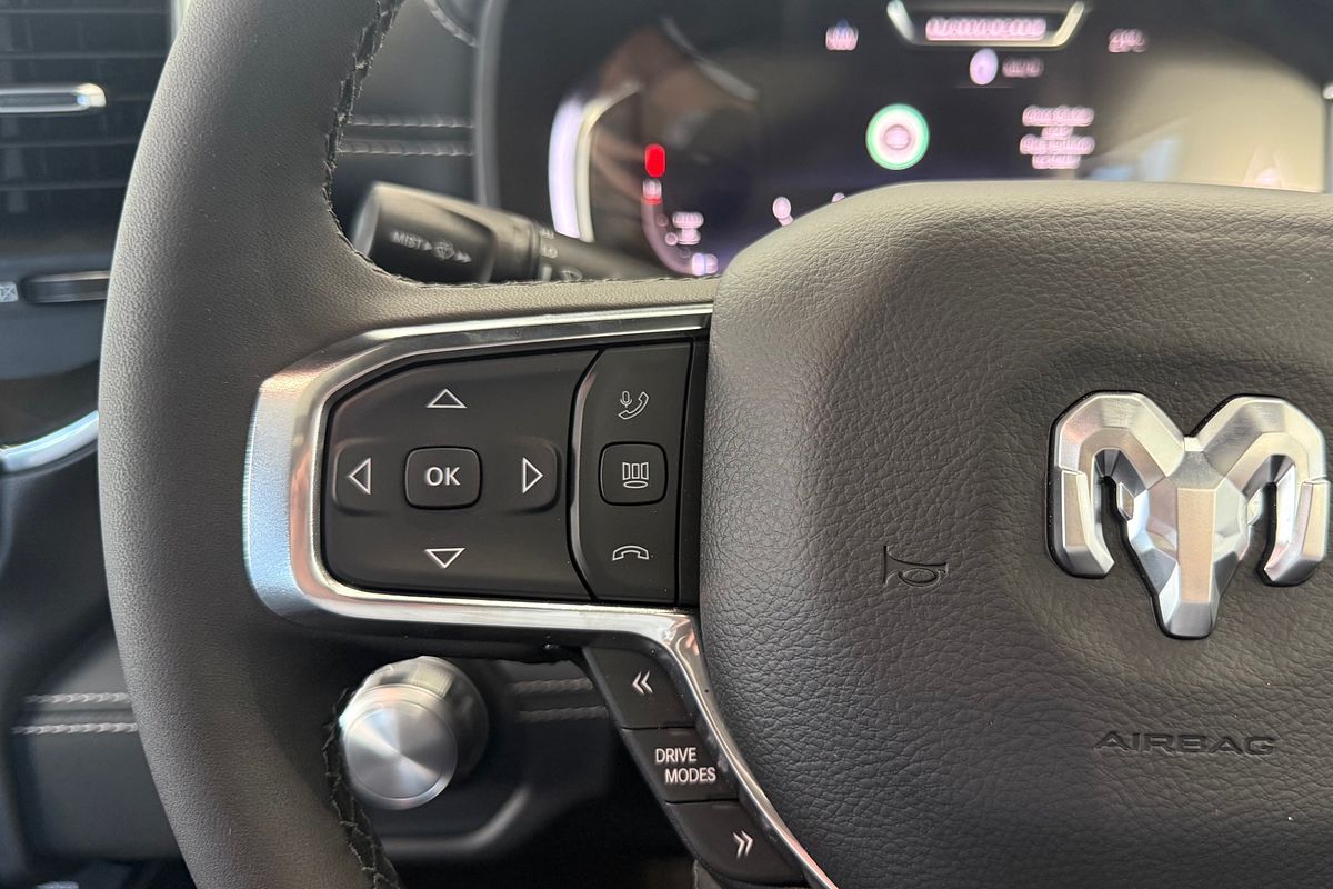 2024 RAM 1500 Laramie Sport Hurricane SO RamBox DT 4X4 SWB