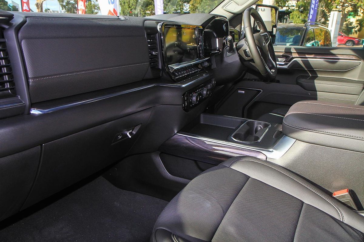 2025 Chevrolet Silverado HD LTZ Premium W/Tech Pack T1 4X4