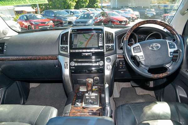 2013 Toyota Landcruiser Sahara VDJ200R