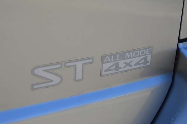 2004 Nissan X-TRAIL ST T30 II