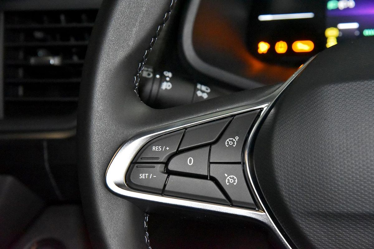 2025 Renault Trafic Premium X82 LWB Low Roof