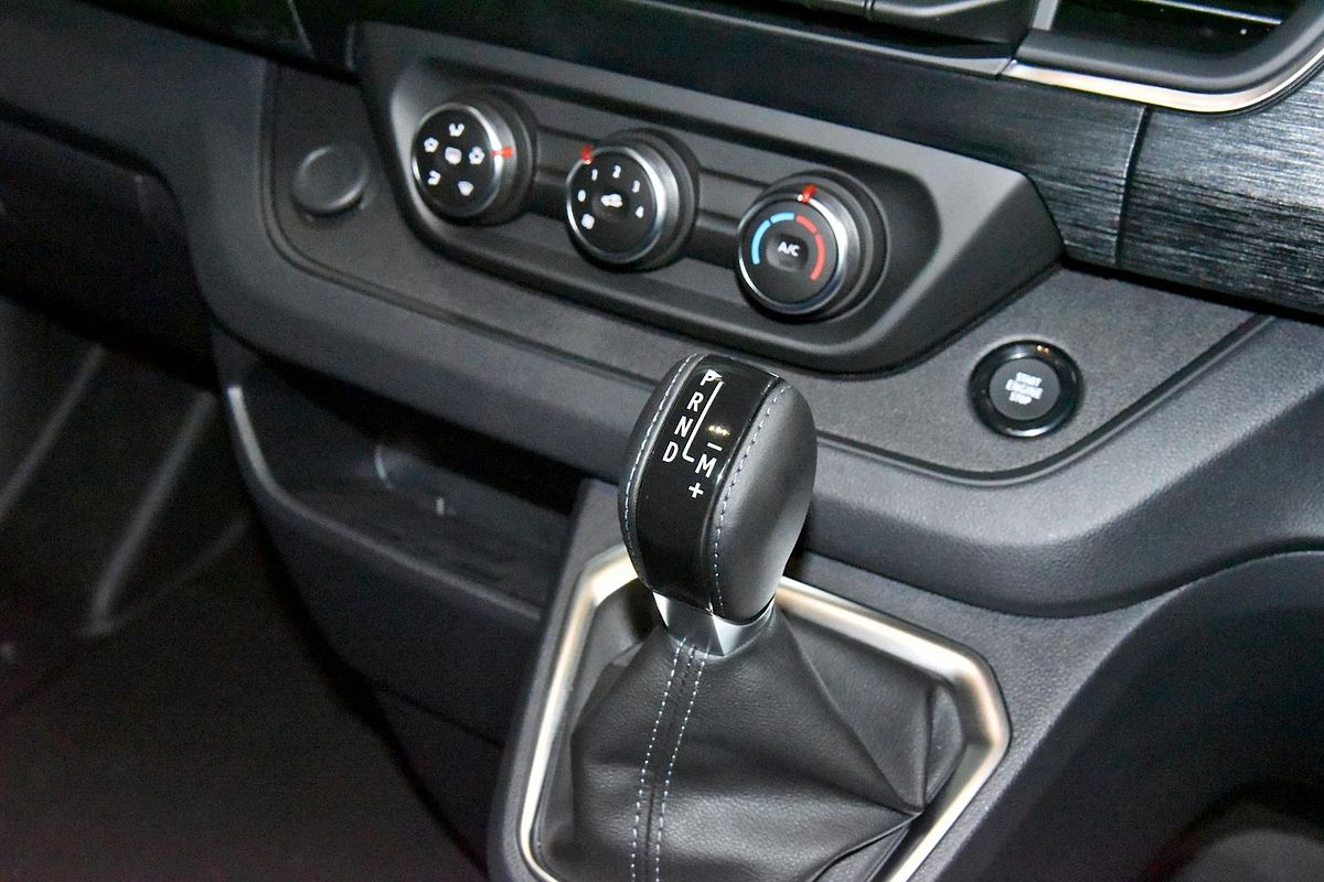 2025 Renault Trafic Premium X82 LWB Low Roof