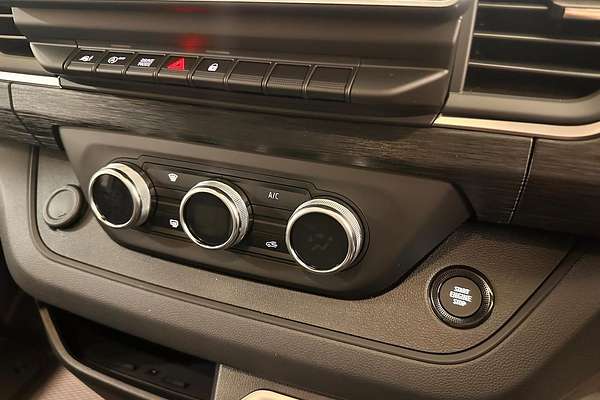 2025 Renault Trafic Premium X82 SWB Low Roof