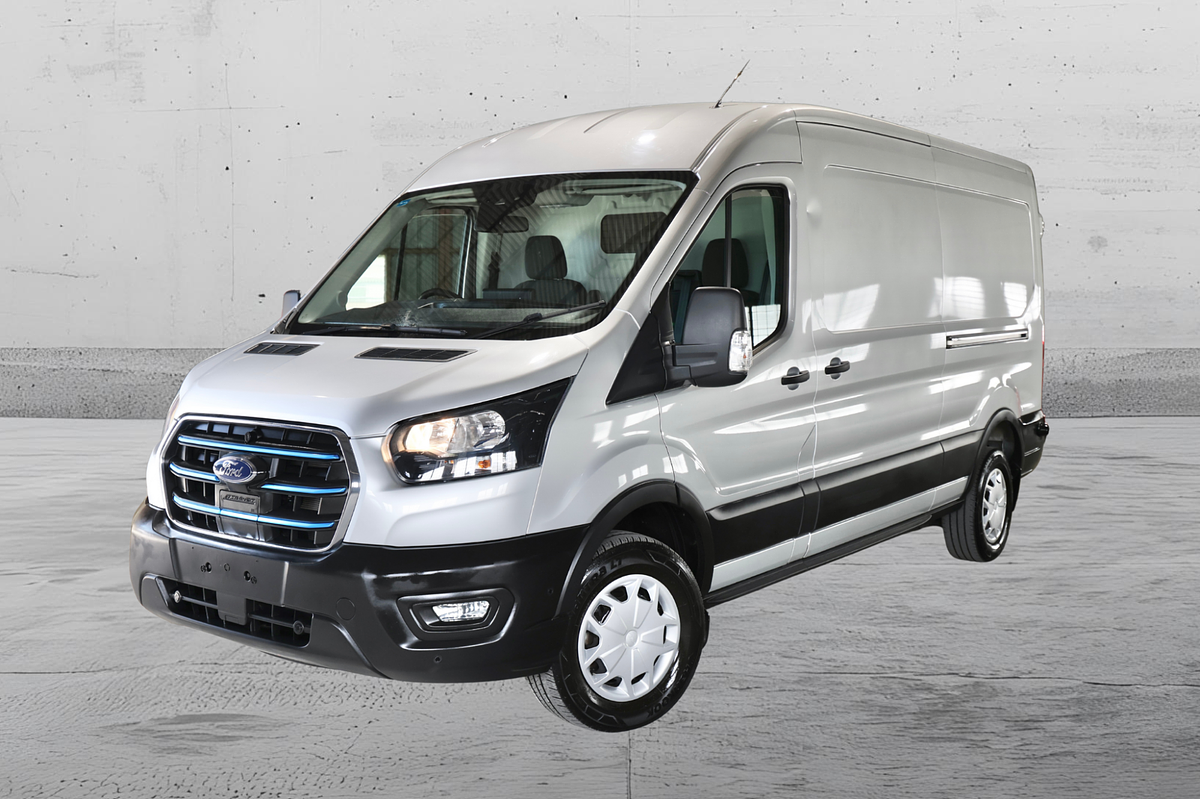 2022 Ford E-Transit 420L VO Mid Roof