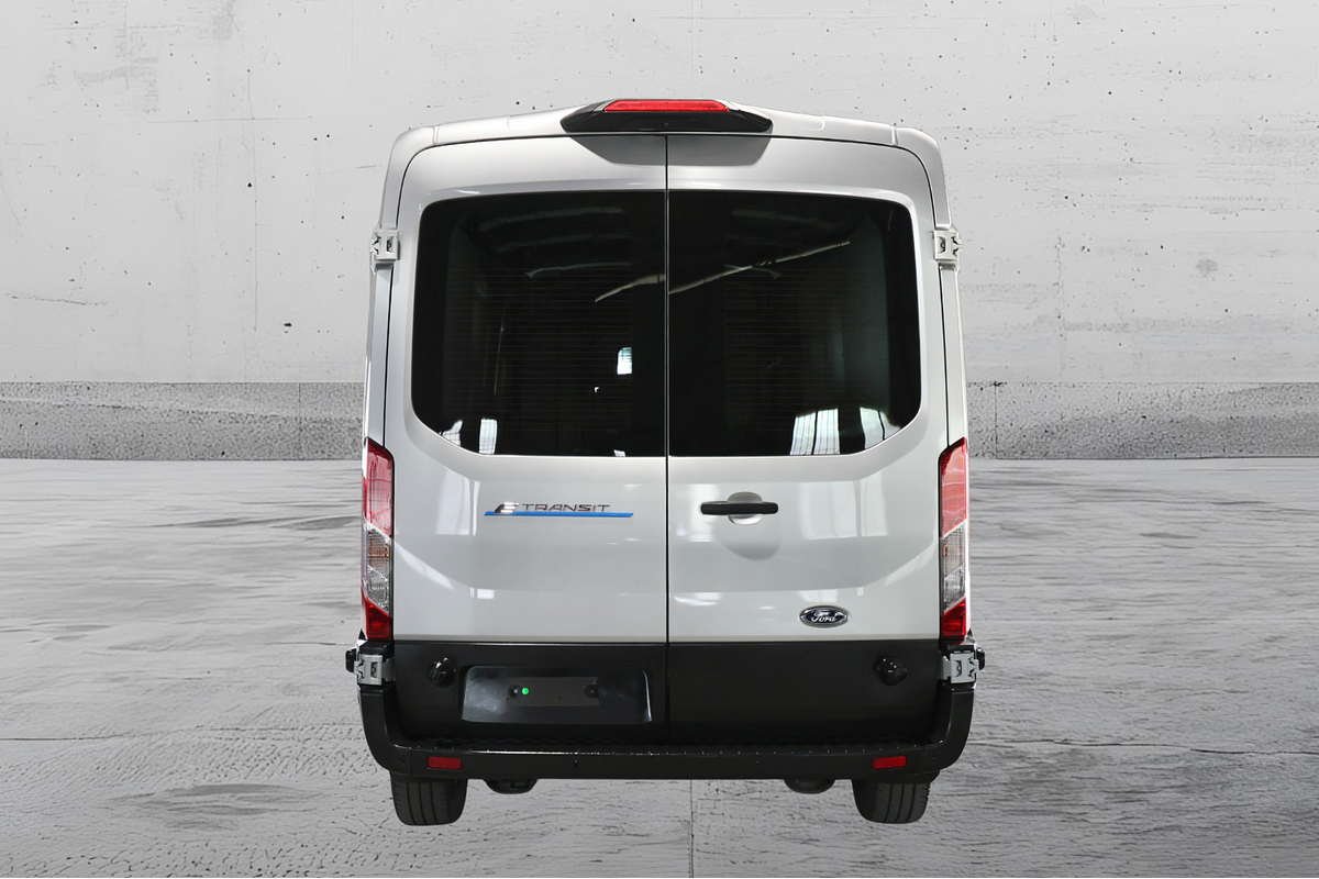 2022 Ford E-Transit 420L VO Mid Roof