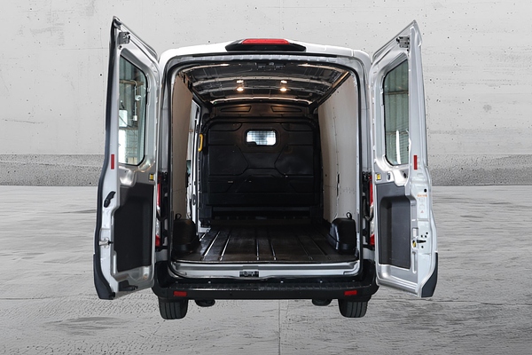 2022 Ford E-Transit 420L VO Mid Roof