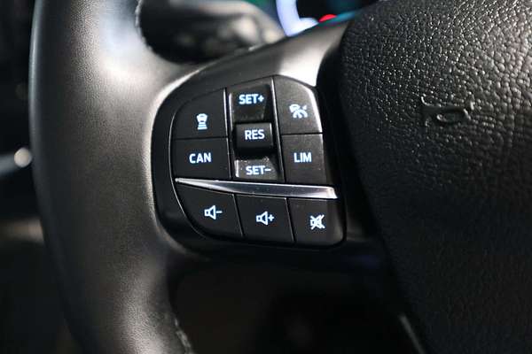 2022 Ford E-Transit 420L VO Mid Roof