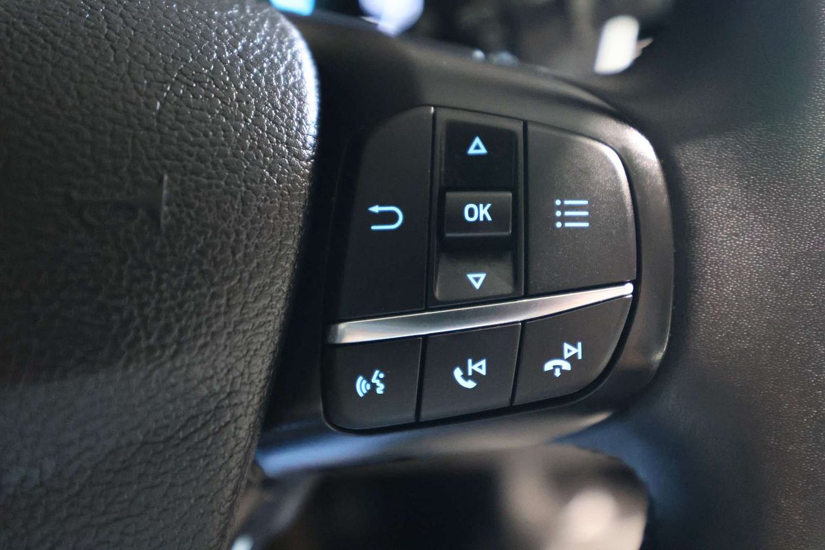 2022 Ford E-Transit 420L VO Mid Roof
