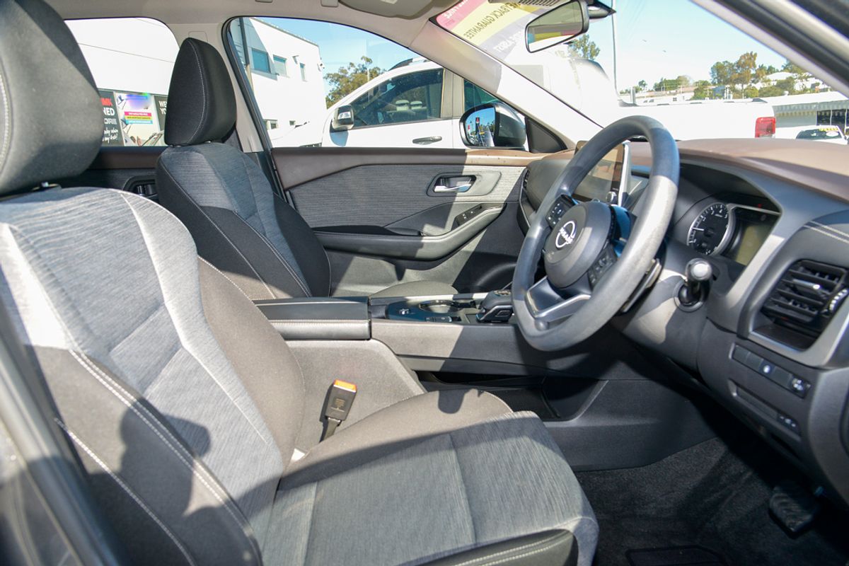 2024 Nissan X-TRAIL ST T33