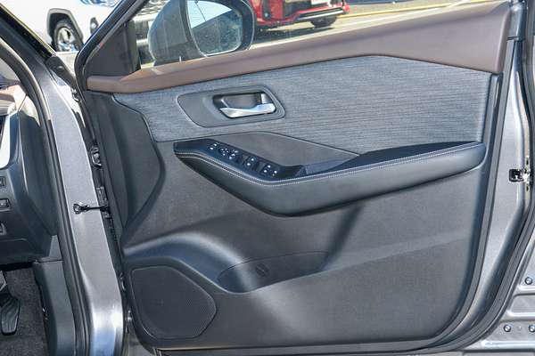 2024 Nissan X-TRAIL ST T33