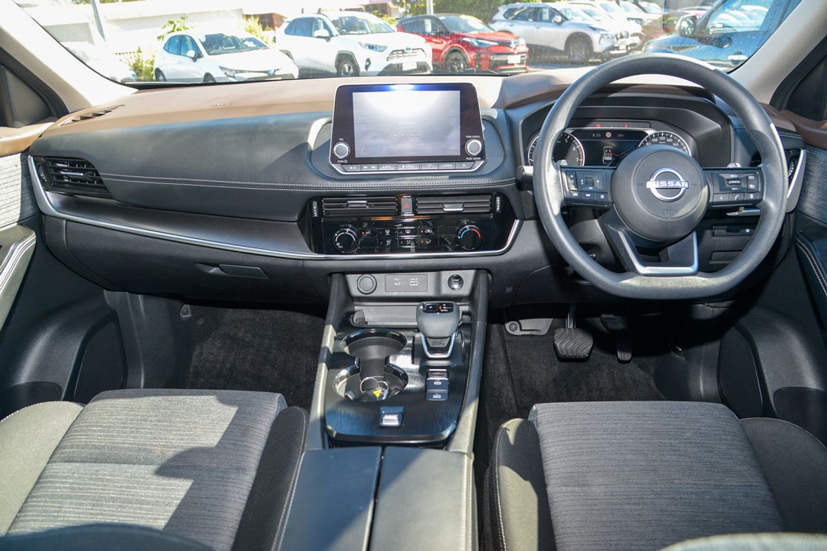 2024 Nissan X-TRAIL ST T33