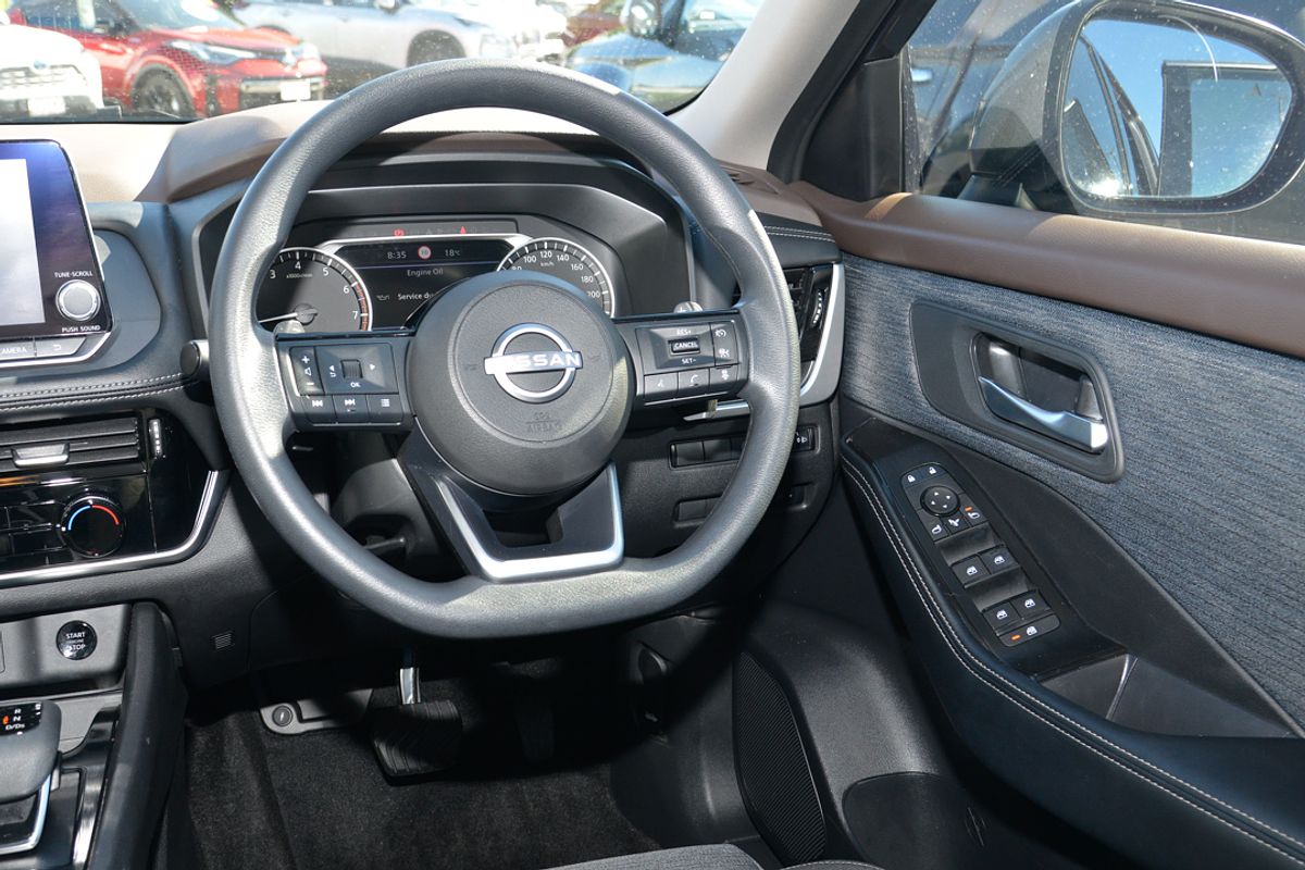 2024 Nissan X-TRAIL ST T33