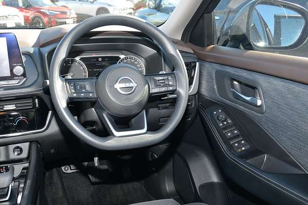 2024 Nissan X-TRAIL ST T33