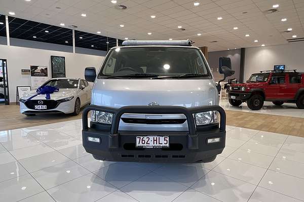 2017 Toyota Hiace TRH201R LWB