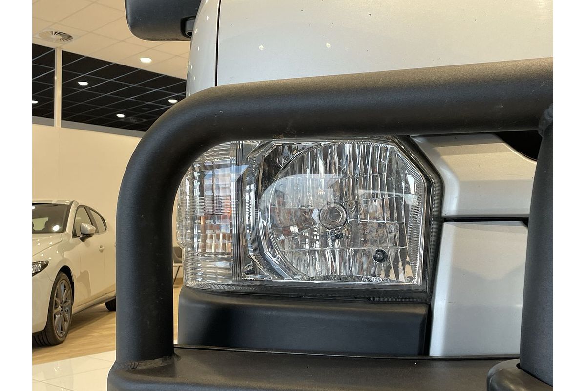 2017 Toyota Hiace TRH201R LWB