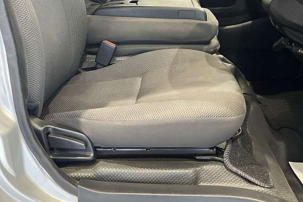 2017 Toyota Hiace TRH201R LWB