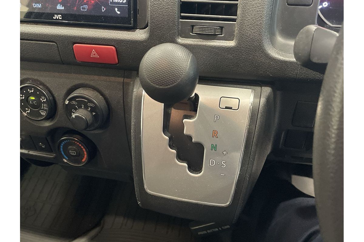 2017 Toyota Hiace TRH201R LWB