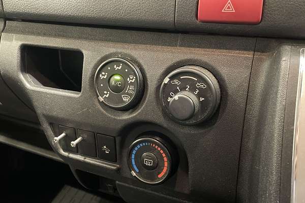 2017 Toyota Hiace TRH201R LWB