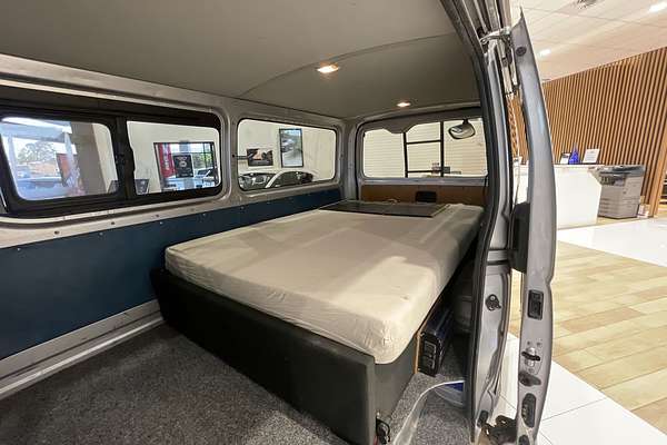 2017 Toyota Hiace TRH201R LWB