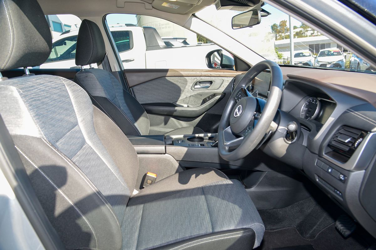 2024 Nissan X-TRAIL ST T33