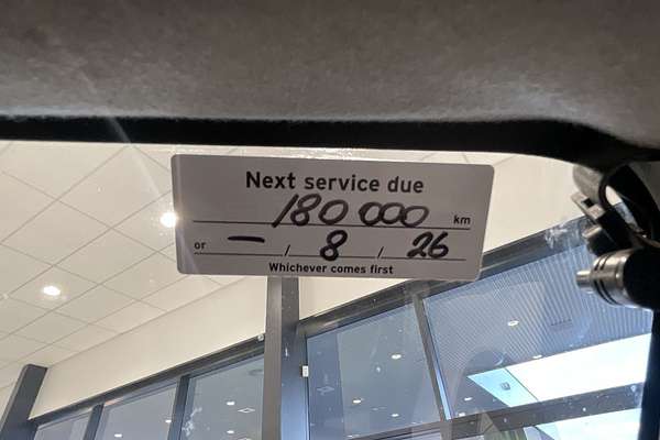 2017 Toyota Hiace TRH201R LWB