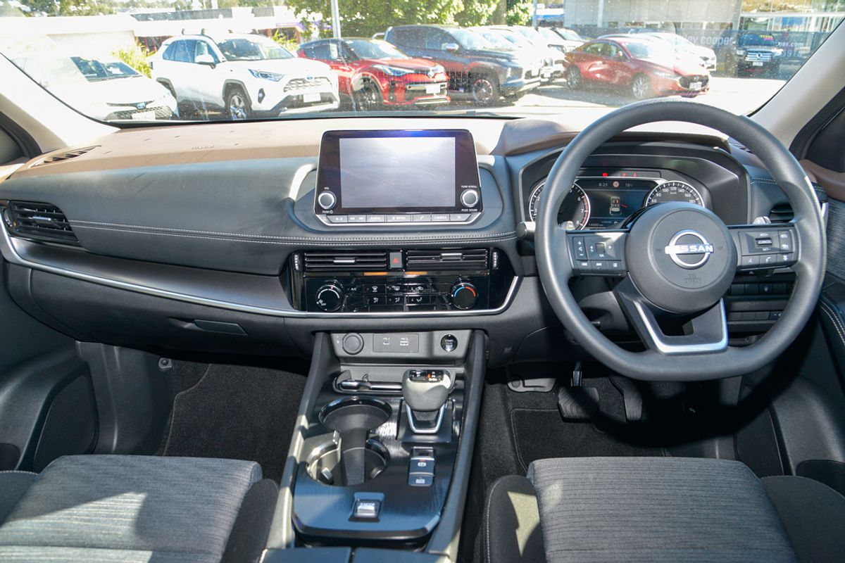 2024 Nissan X-TRAIL ST T33
