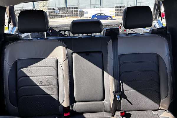 2024 Volkswagen Amarok TDI600 Style NF 4X4
