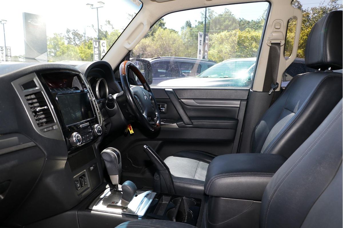 2018 Mitsubishi Pajero Exceed NX