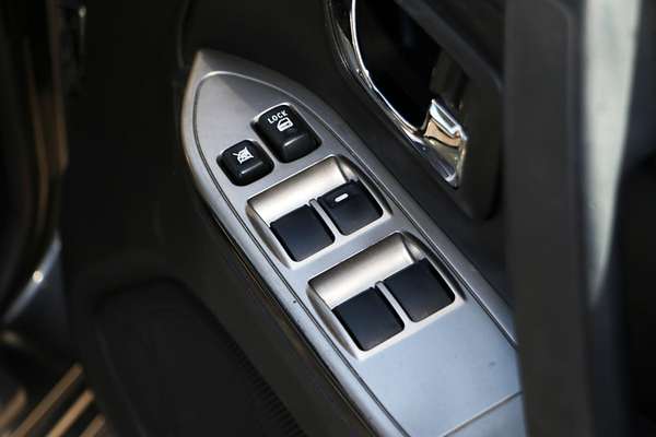 2018 Mitsubishi Pajero Exceed NX