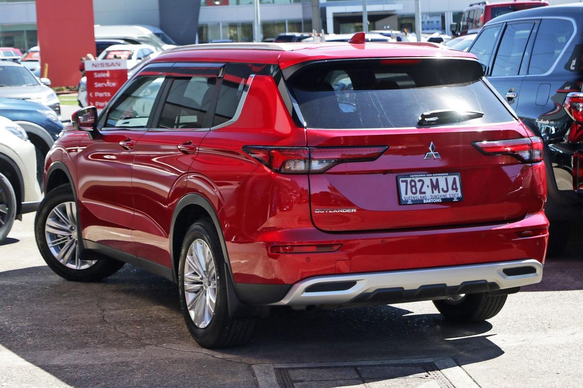 2024 Mitsubishi Outlander LS ZM