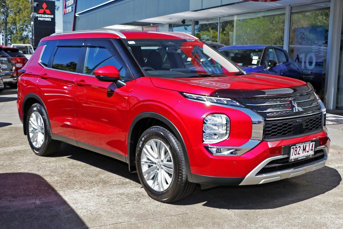 2024 Mitsubishi Outlander LS ZM