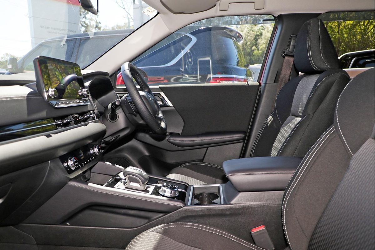 2024 Mitsubishi Outlander LS ZM