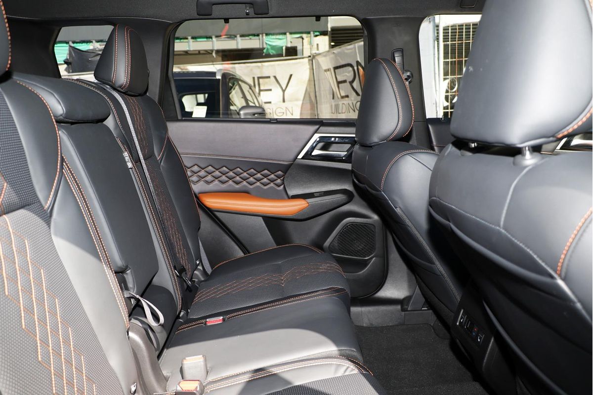 2024 Mitsubishi Outlander Exceed Tourer ZM