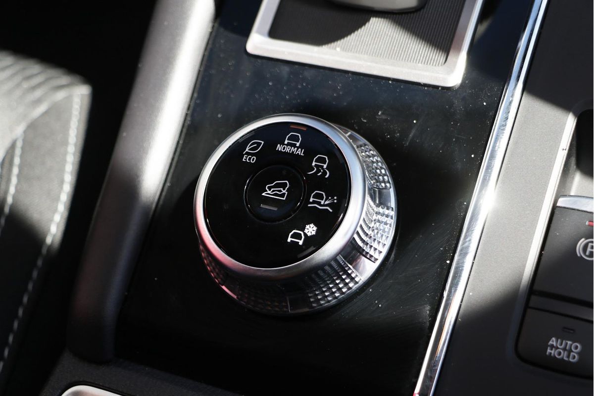2024 Mitsubishi Outlander LS ZM