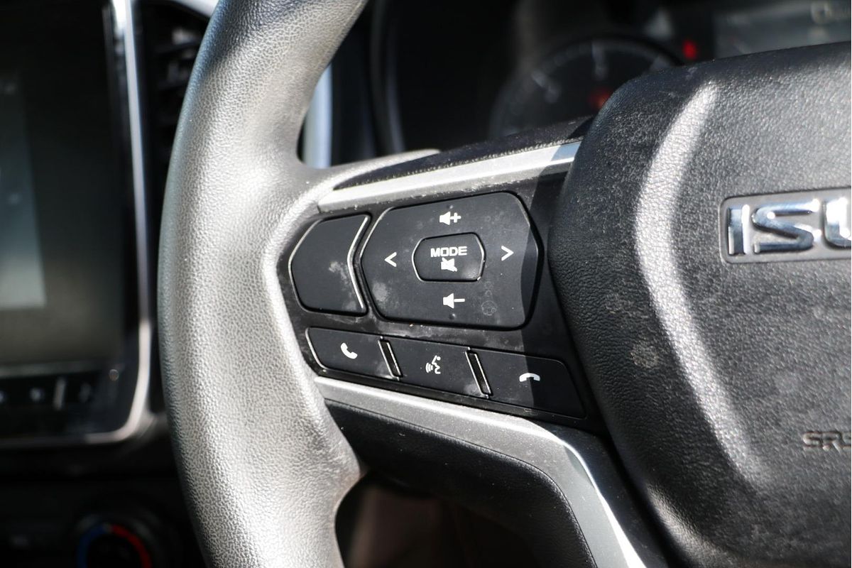 2021 Isuzu MU-X LS-M