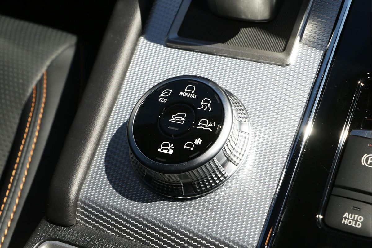 2024 Mitsubishi Outlander Exceed Tourer ZM