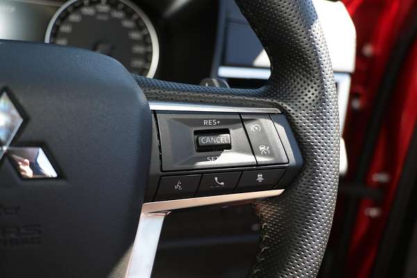 2024 Mitsubishi Outlander LS ZM