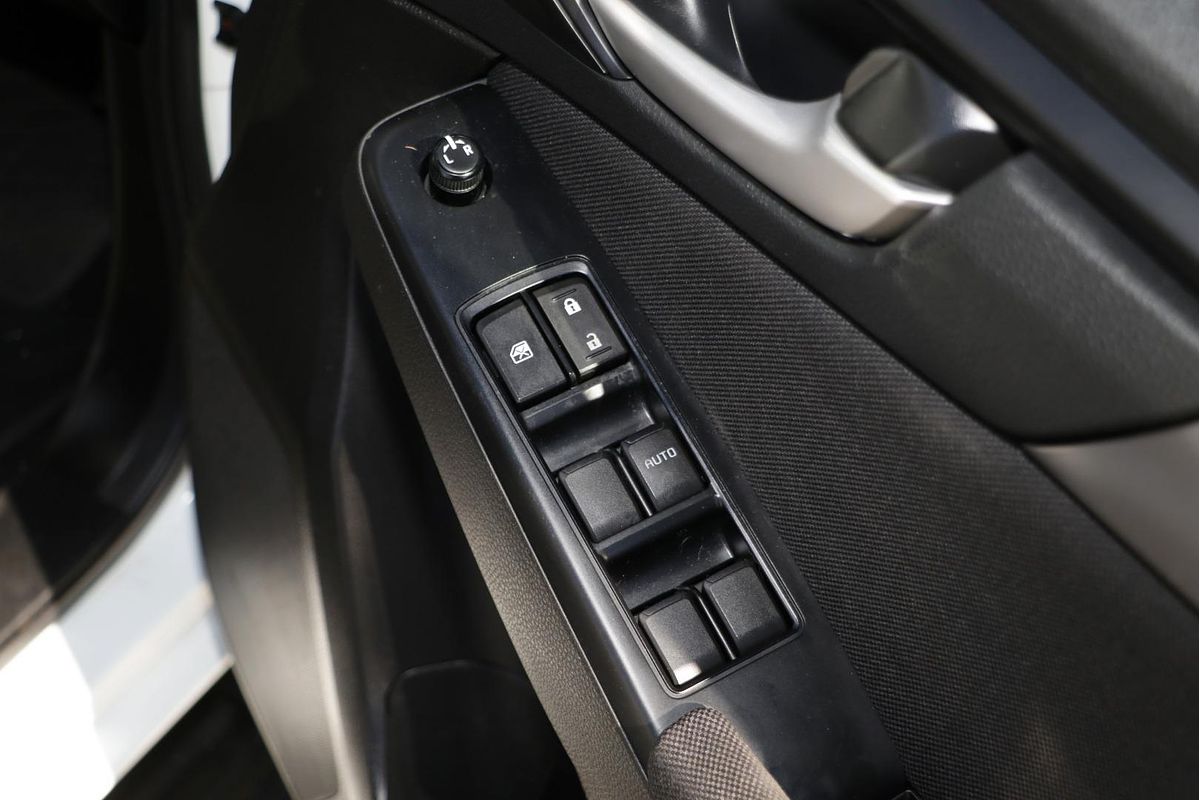 2021 Isuzu MU-X LS-M