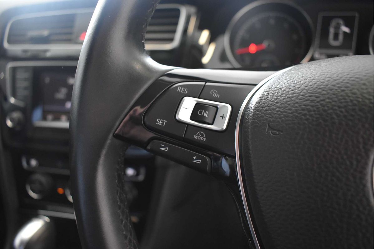 2014 Volkswagen Golf 103TSI Highline 7