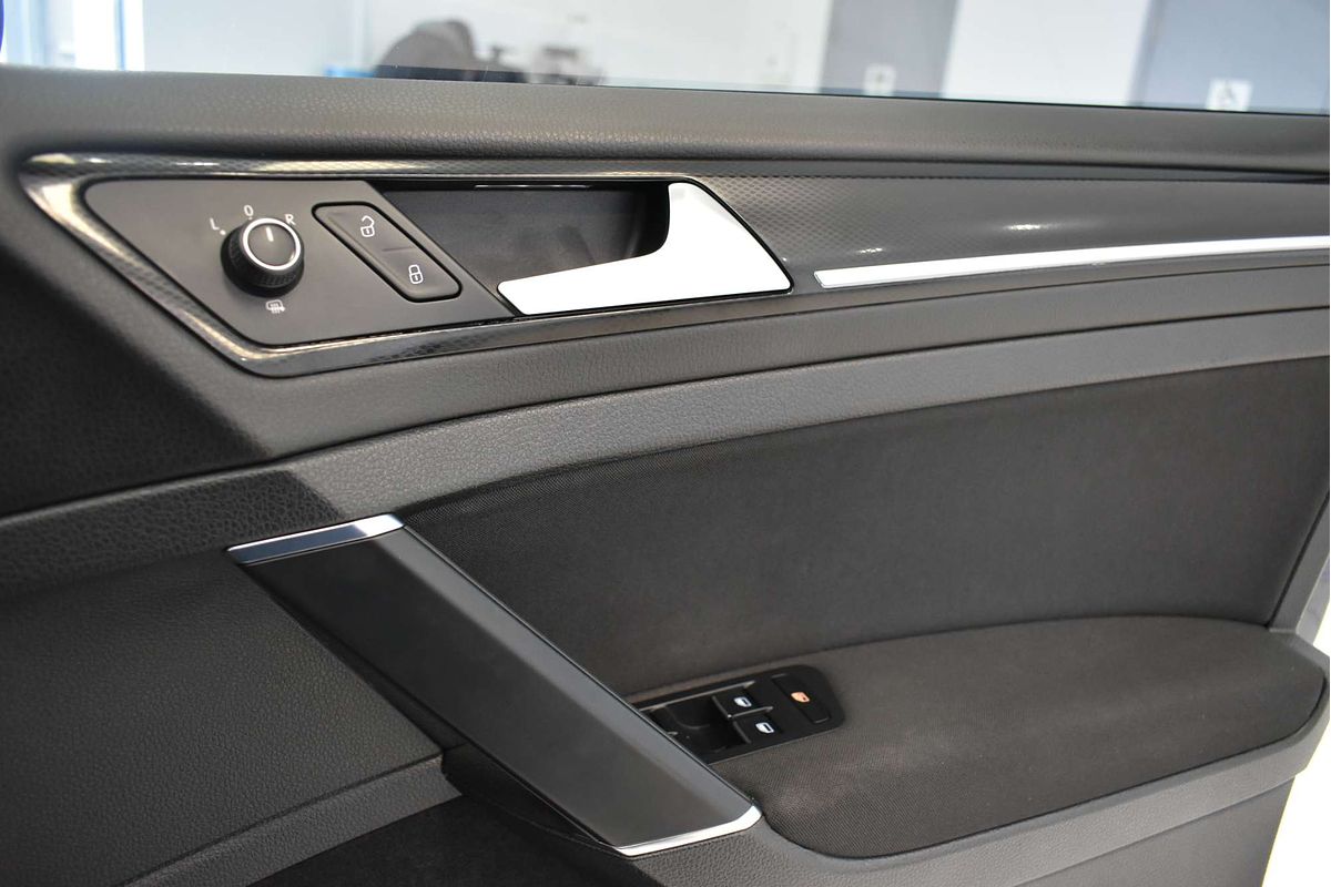 2014 Volkswagen Golf 103TSI Highline 7