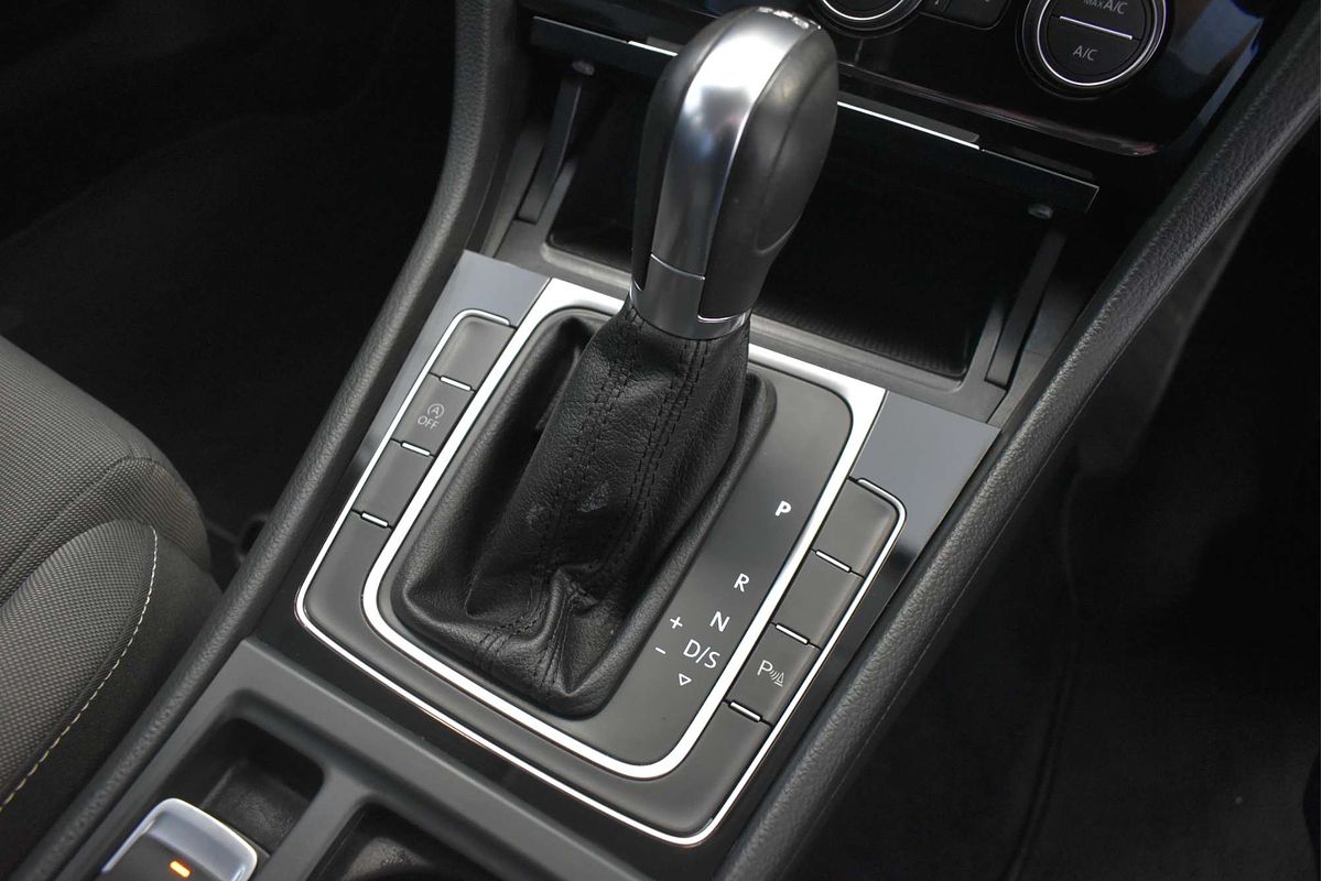 2014 Volkswagen Golf 103TSI Highline 7