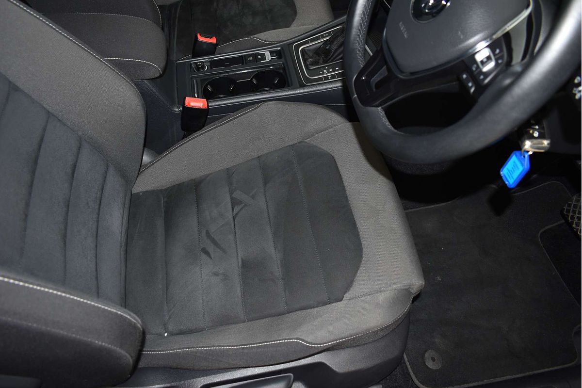 2014 Volkswagen Golf 103TSI Highline 7